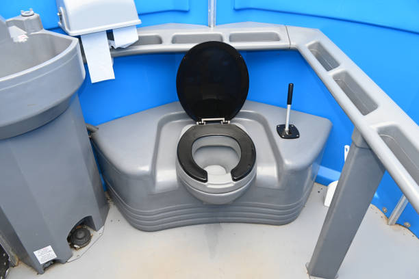 Portable Toilet Options We Offer in Dundee, MI